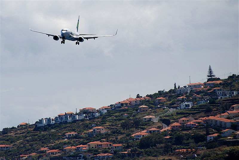 Illustration for article titled This Portuguese Island Has A Crazy Airport With A Runway Built On Stilts